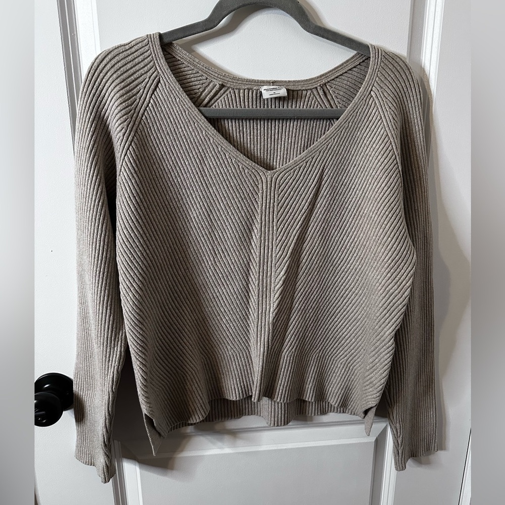 Abercrombie & Fitch LuxeLoft V-Neck Sweater in Cream